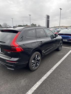 2026 Volvo XC60 B5 Core