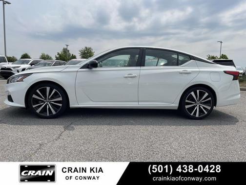 2022 Nissan Altima SR FWD