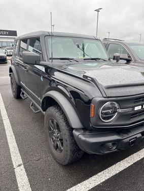 SHADOW BLACK 2024 Ford Bronco Black Diamond