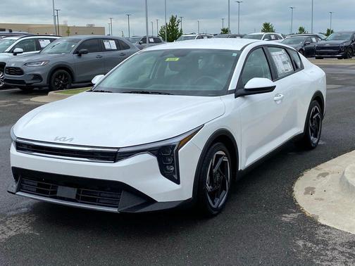 Snow White Pearl 2026 Kia K4 EX