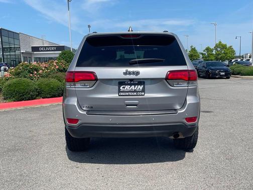 Billet Silver Metallic Clearcoat 2021 Jeep Grand Cherokee Laredo