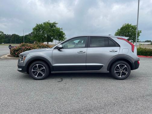 Steel 2026 Kia Niro LX