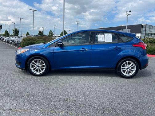 Lightning Blue Metallic 2018 Ford Focus SE