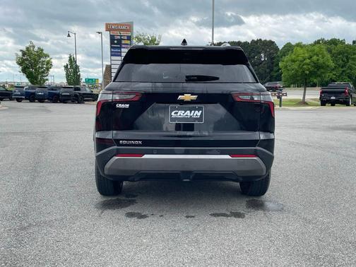 Mosaic Black Metallic 2025 Chevrolet Equinox 1LT