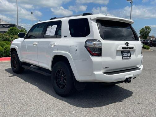 Super White 2021 Toyota 4Runner SR5