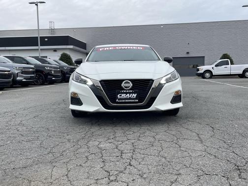 2022 Nissan Altima SR FWD