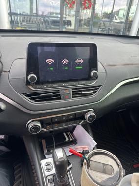 2022 Nissan Altima SR FWD