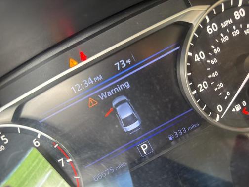 2022 Nissan Altima SR FWD