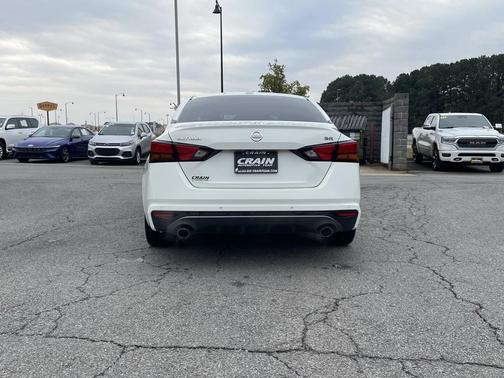 2022 Nissan Altima SR FWD