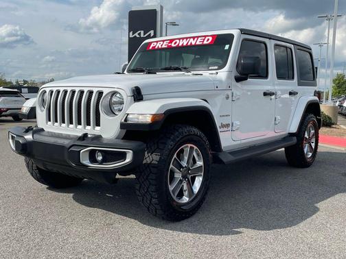 2023 Jeep Wrangler 4-Door Sahara 4x4