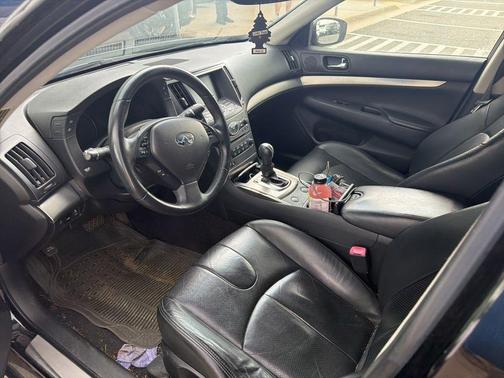 Black Obsidian 2013 INFINITI G37 Journey