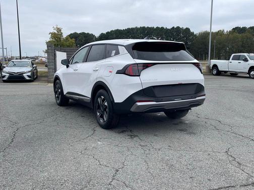 2026 Kia Sportage LX