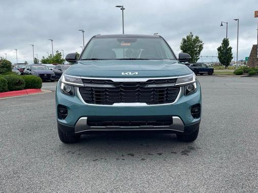 Black 2026 Kia Seltos S
