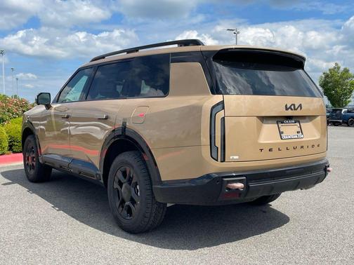 Terrain Bwn 2027 Kia Telluride X-Pro SX