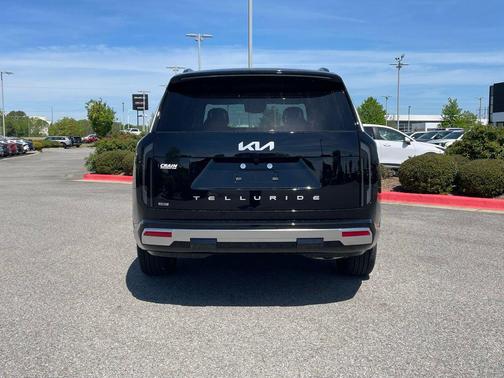Ebony Black 2027 Kia Telluride Hybrid SX