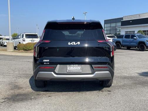 2026 Kia EV9 Light Long Range