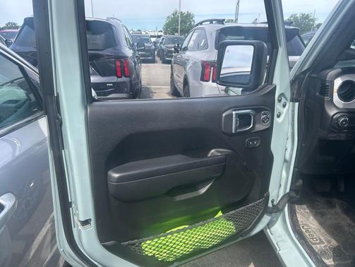 Earl Clearcoat 2024 Jeep Wrangler Sport S