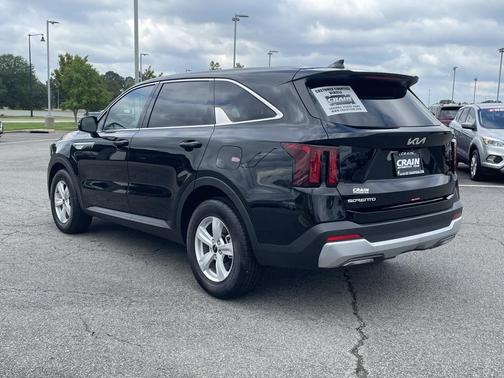 2025 Kia Sorento LX
