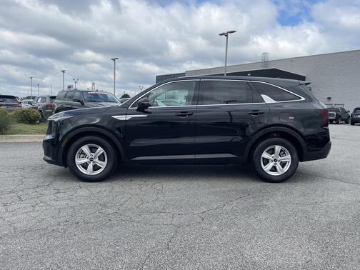 2025 Kia Sorento LX