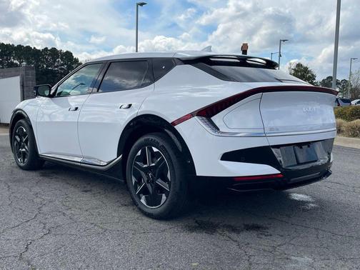 2025 Kia EV6 Wind