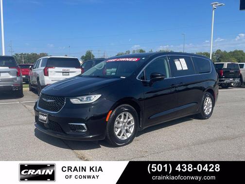 Diamond Black 2024 Chrysler Pacifica Touring-L