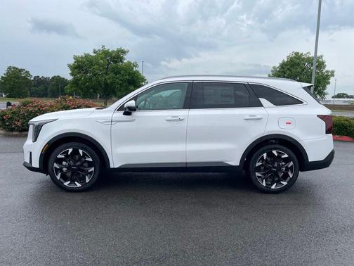 White Pearl 2026 Kia Sorento EX