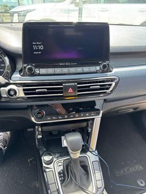 Dark Ocean Blue/White Roof 2023 Kia Seltos S