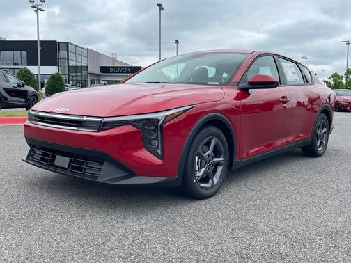 Currant Red 2026 Kia K4 LXS