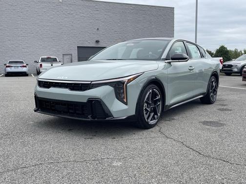 2025 Kia K4 GT-Line