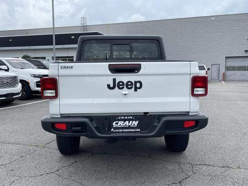 2023 Jeep Gladiator Sport