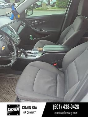 Silver Ice Metallic 2018 Chevrolet Malibu LT