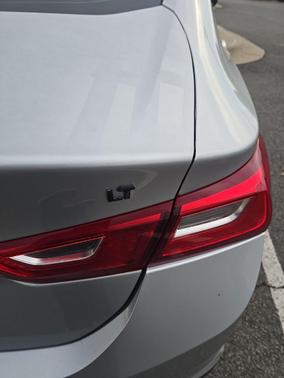 Silver Ice Metallic 2018 Chevrolet Malibu LT