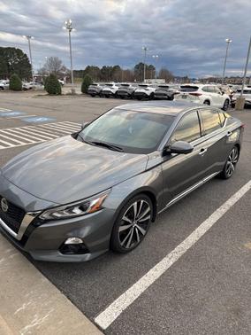 2020 Nissan Altima Platinum FWD