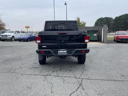 2023 Jeep Gladiator Sport S