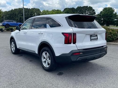 Glacial White Pearl 2023 Kia Sorento LX