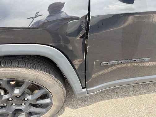 Diamond Black Crystal Pearlcoat 2022 Jeep Compass Latitude