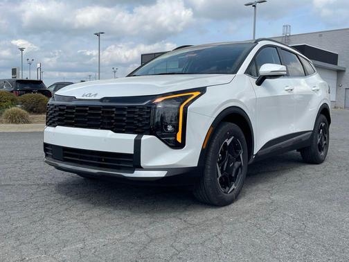 Snow White Pearl 2026 Kia Sportage Hybrid EX
