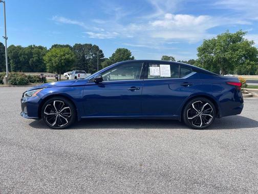 Deep Blue Pearl 2024 Nissan Altima SR FWD