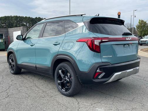 Pluton Blue 2026 Kia Seltos EX