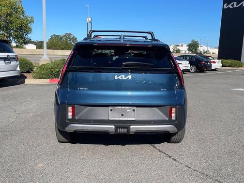 Mineral Blue 2027 Kia Niro EX