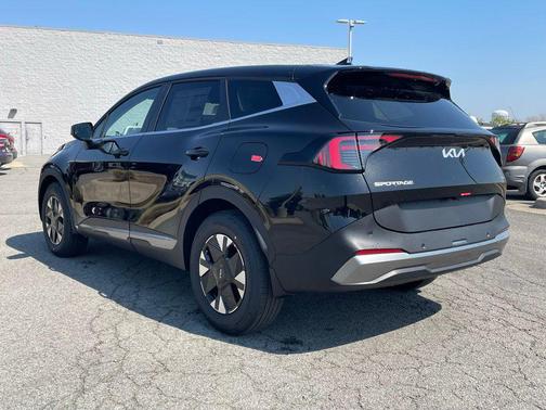 Fusion Black 2026 Kia Sportage Hybrid LX