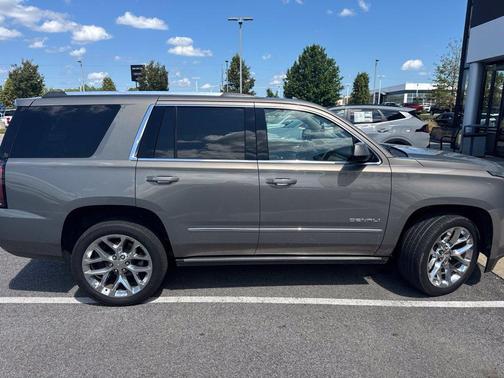 Pepperdust Metallic 2019 GMC Yukon Denali