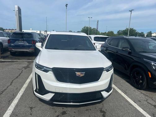 Crystal White Tricoat 2020 Cadillac XT6 Sport AWD