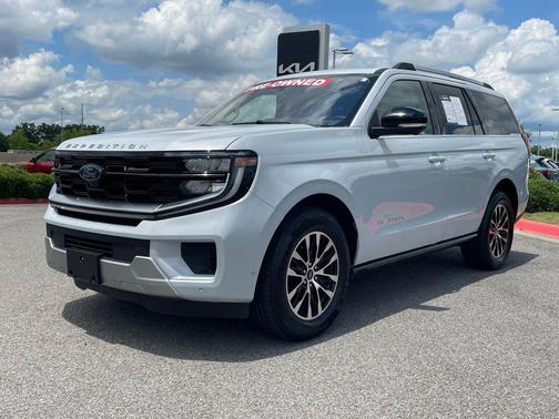 Space Silver Metallic 2025 Ford Expedition Platinum