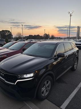 2023 Kia Sorento LX