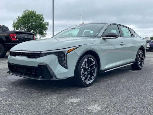 Interstellar Gr 2026 Kia K4 LXS