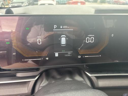 2025 Kia Carnival Hybrid EX