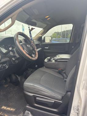 Bright White Clearcoat 2019 RAM 2500 Tradesman Crew Cab 4x4 6'4' Box