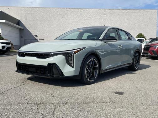 2025 Kia K4 GT-Line