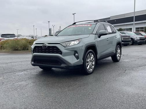 2020 Toyota RAV4 XLE Premium